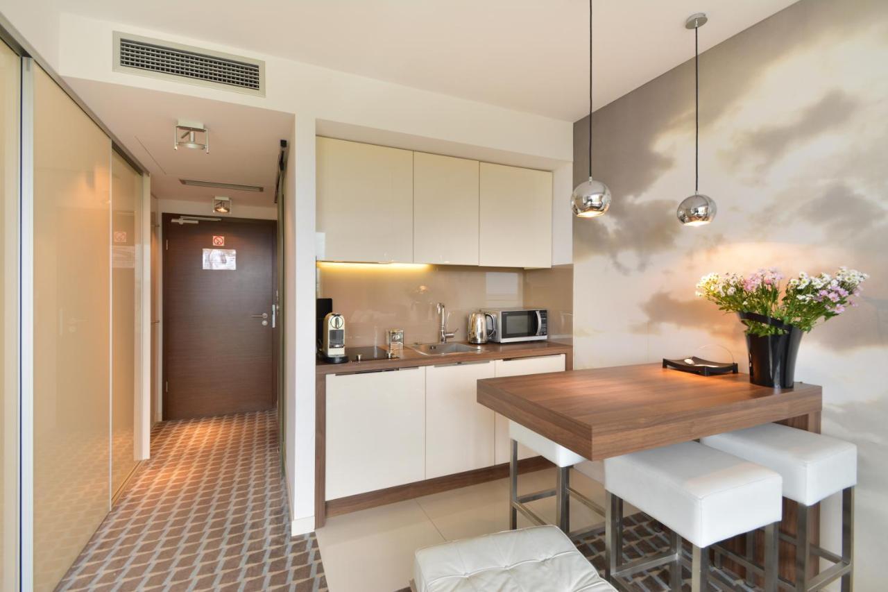 Marine Hotel apartament prywatny studio widok na morze basen sauna jacuzzi Kołobrzeg Buitenkant foto